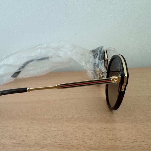 Gucci Brown Tortoiseshell Sunglasses (new) - Picture 10 of 11